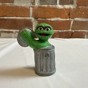 Vintage 1982 CTW Tara Toy Oscar The Grouch vinyl Figure Muppets Inc 2.5 inch